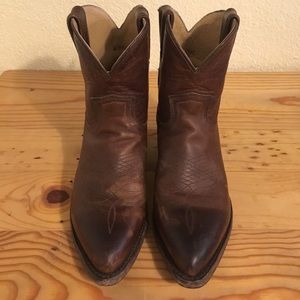 Frye Women’s Billy Short Boot